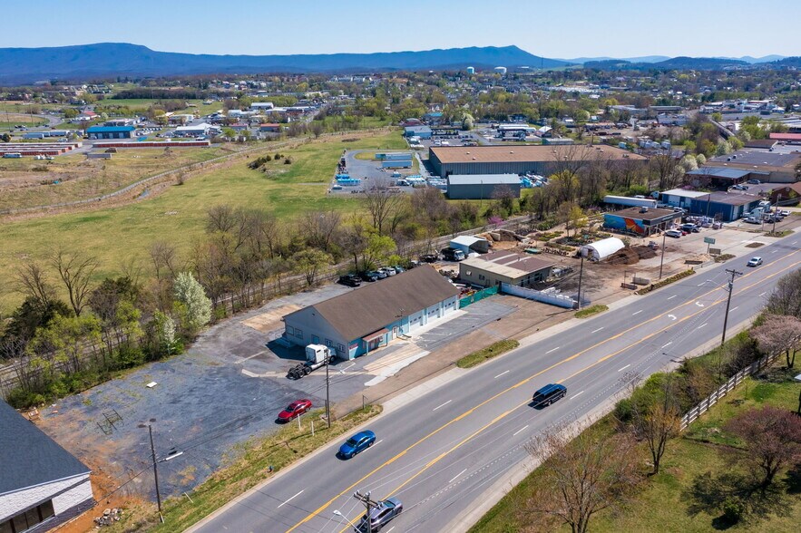 More Photos Of 1090 Virginia Ave, Harrisonburg Flex For Sale