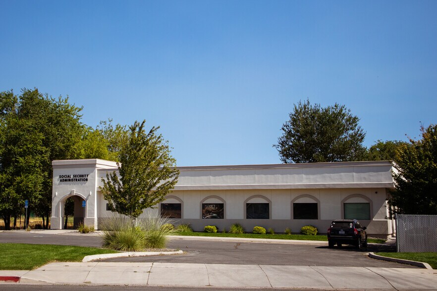 More Photos Of 2603 Riverside Dr, Susanville Office For Sale