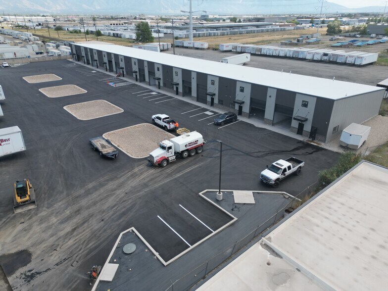 More Photos Of 3015 W Directors Row, Salt Lake City Flex For Sale