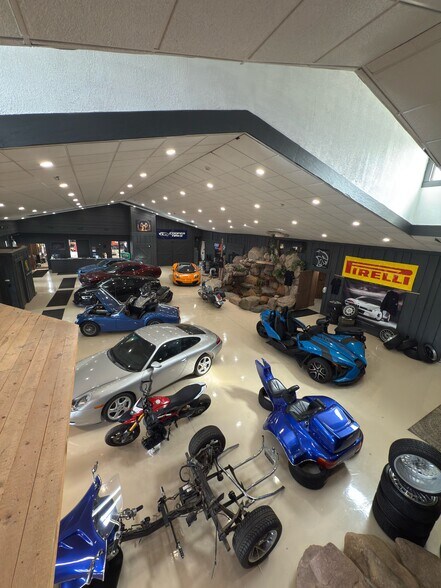 More Photos Of 3549 Lapeer Rd, Metamora Auto Dealership For Lease