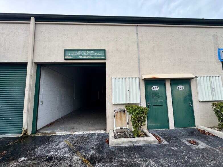 More Photos Of 1791 Blount Rd, Pompano Beach Warehouse For Lease
