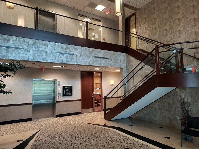 More Photos Of 322 Indianapolis Blvd, Schererville Medical For Lease