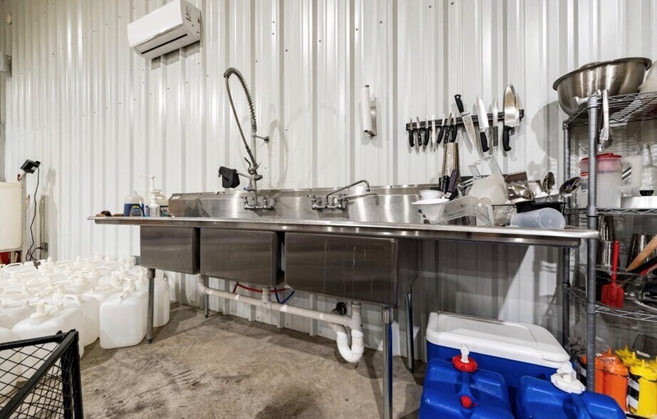 More Photos Of 332 Highway 3400 hwy, Jenkins Industrial For Sale