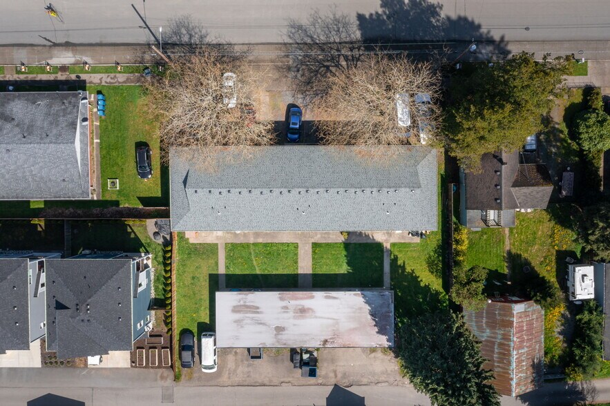 More Photos Of 364 Elizabeth St, Monroe Apartments For Sale