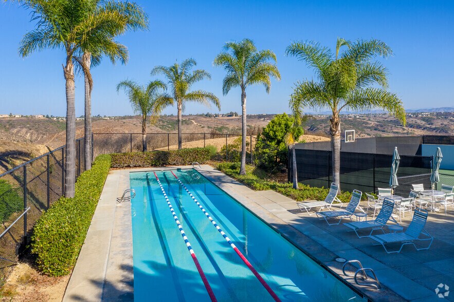 More Photos Of 10188 Telesis Ct, San Diego Unknown For Lease