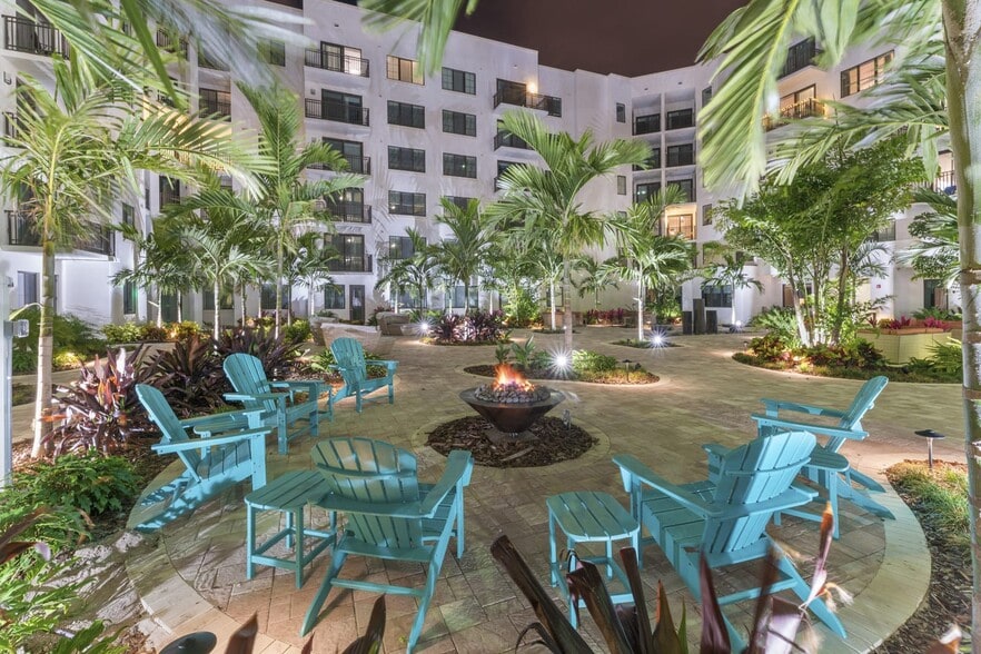 More Photos Of 101 S Federal Hwy, Boynton Beach Apartments For Lease