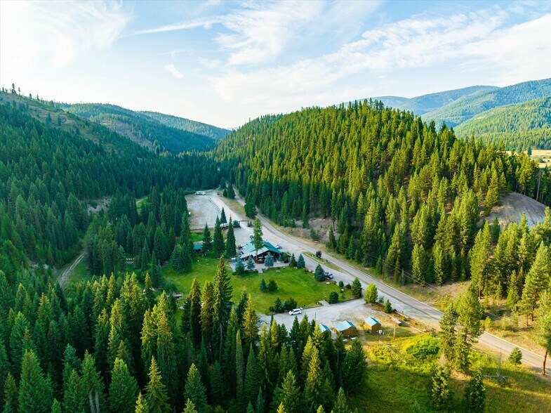 More Photos Of 7000 Graves Creek Rd, Lolo Bar For Sale