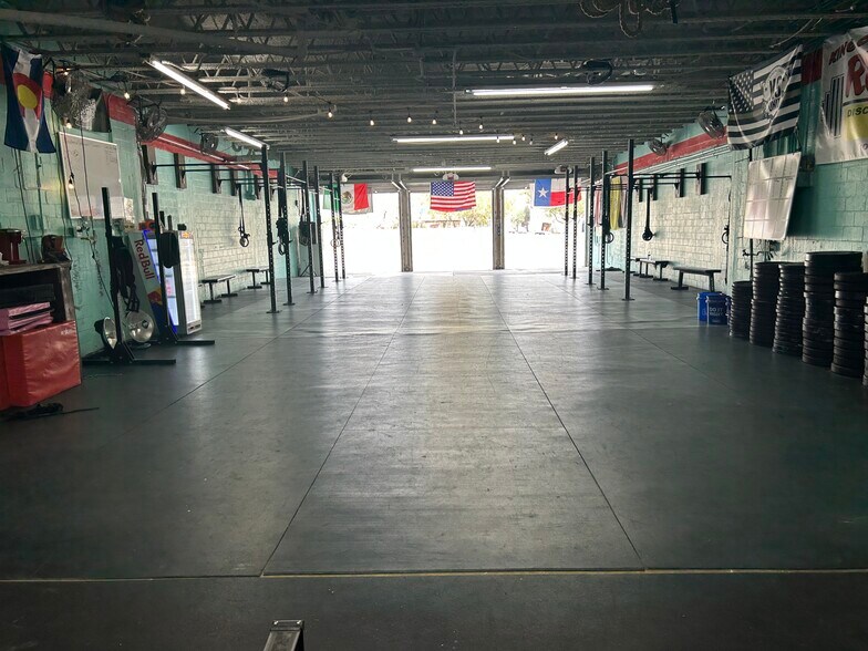 More Photos Of 1001 2nd St, Corpus Christi Medical For Lease