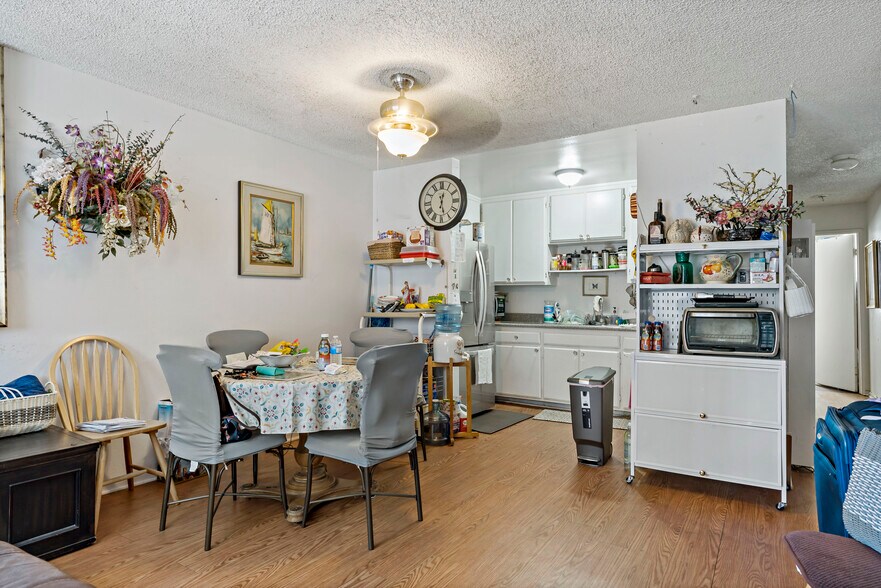 More Photos Of 1715 Westmoreland Blvd, Los Angeles Apartments For Sale