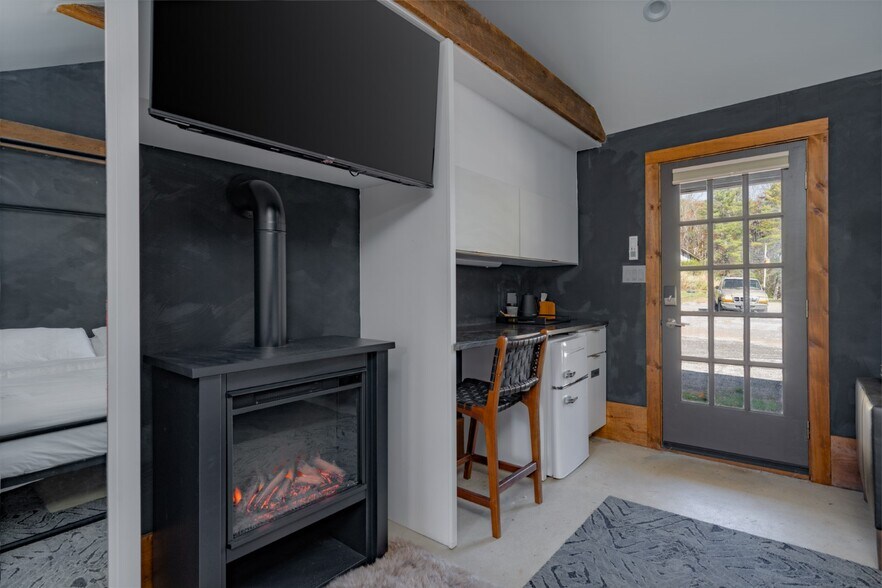 More Photos Of 182 Woodberry Rd Sw, Meadows Of Dan Hotel For Sale