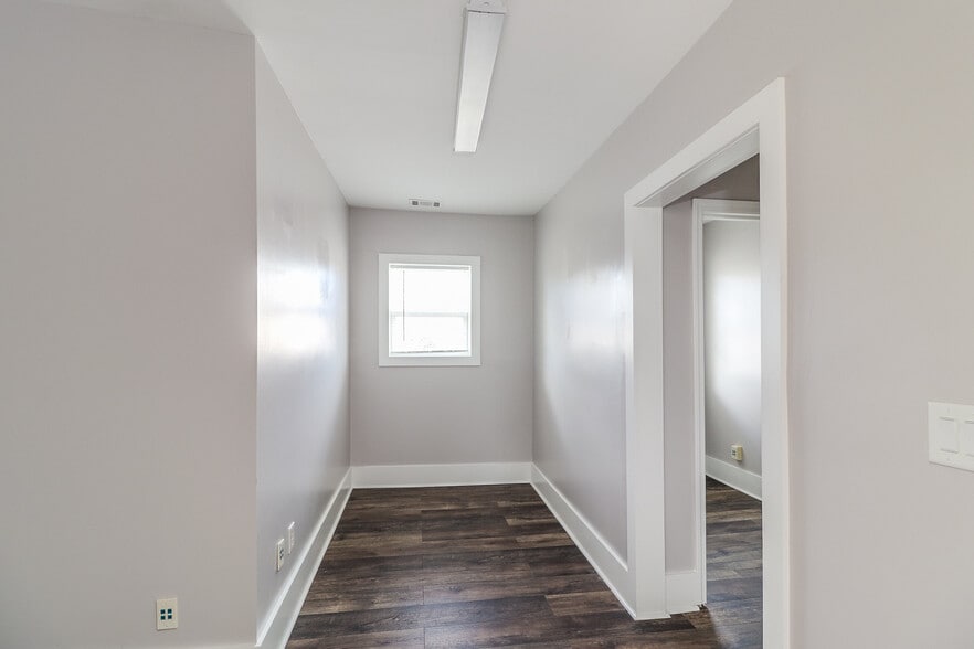 More Photos Of 104 W Candler St, Winder Medical For Sale