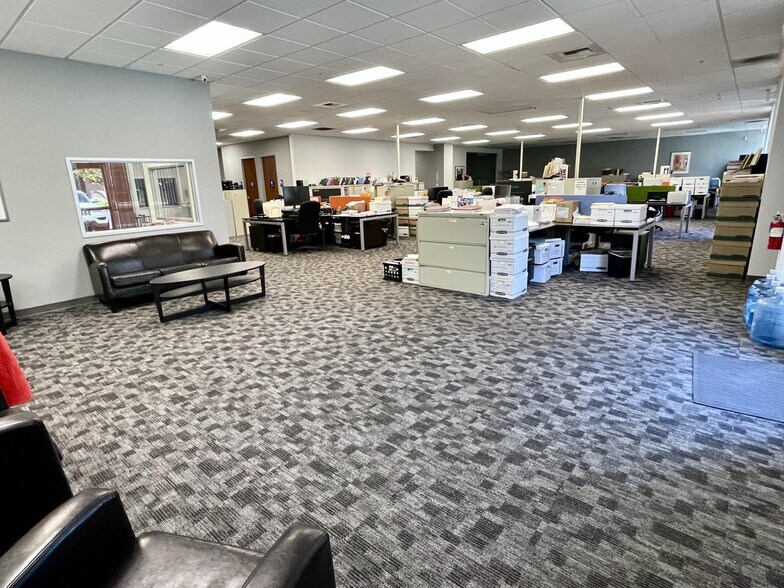 More Photos Of 5814-5826 Lonetree Blvd, Rocklin Flex For Lease