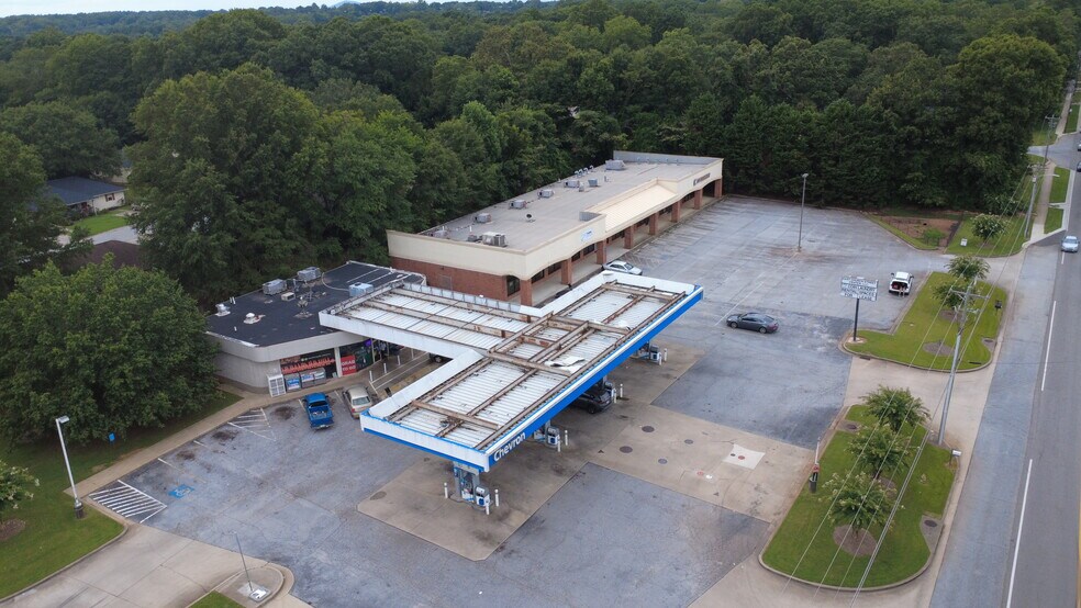 More Photos Of 1108-1118 E Church St, Monroe Freestanding For Lease