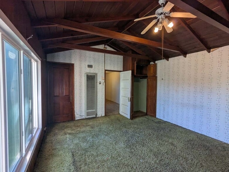More Photos Of 702 Vesta St, Inglewood Manufacturing For Sale