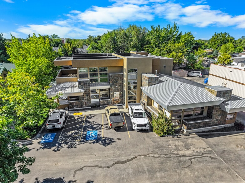 More Photos Of 645 E State St, Eagle Office For Sale