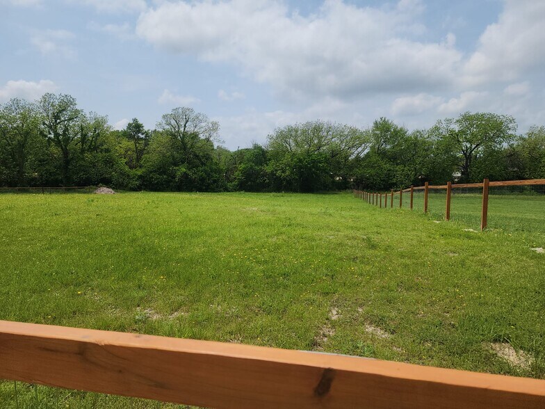 More Photos Of 2895 County Road 341, McKinney Land For Lease