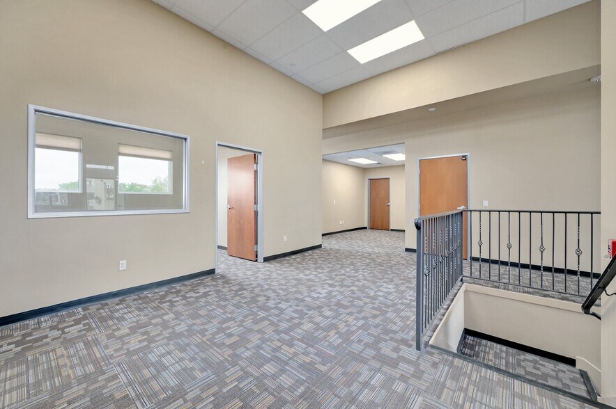 More Photos Of 333 US HWY 290 E, Dripping Springs Unknown For Lease