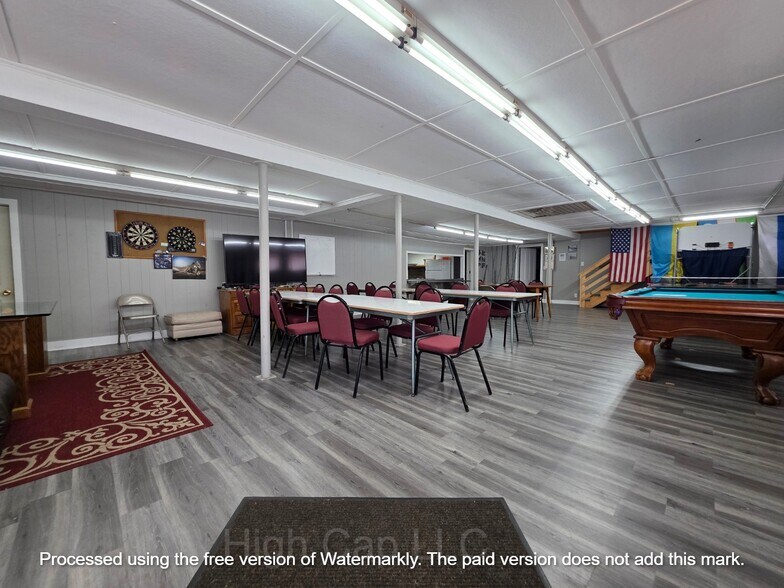 More Photos Of 20 W Clark St, North Hampton Freestanding For Lease