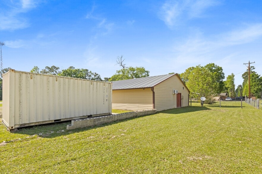 More Photos Of 22360 Highway 321, Cleveland Flex For Lease