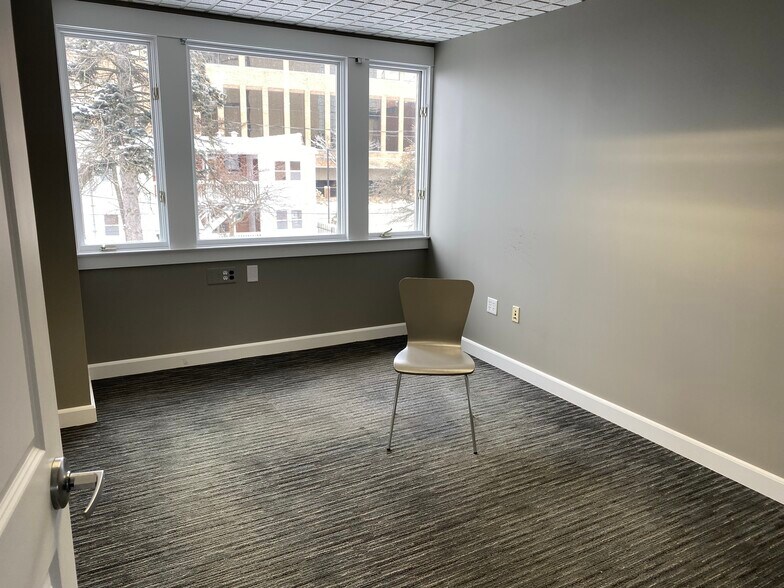 More Photos Of 415 S West St, Royal Oak Loft Creative Space For Lease