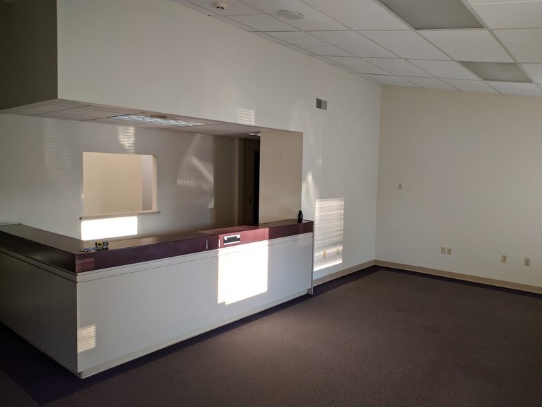 More Photos Of 114 Columbia St, Corning Office For Lease
