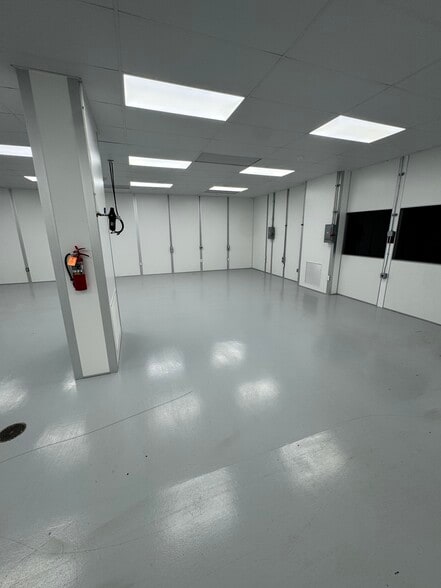 More Photos Of 190 E San Antonio Dr, King City Industrial For Sale