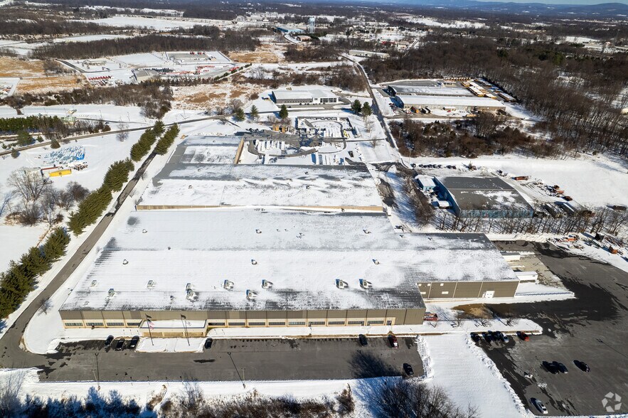 More Photos Of 426 Industrial Blvd, Kearneysville Manufacturing For Lease