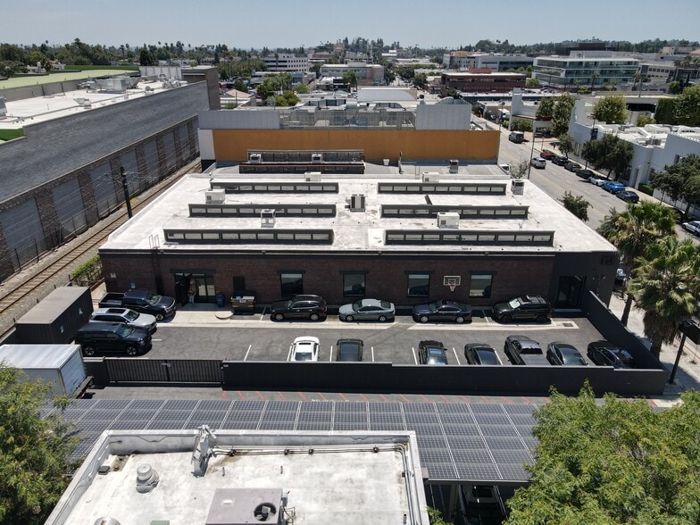 More Photos Of 450 S Raymond Ave, Pasadena Warehouse For Sale