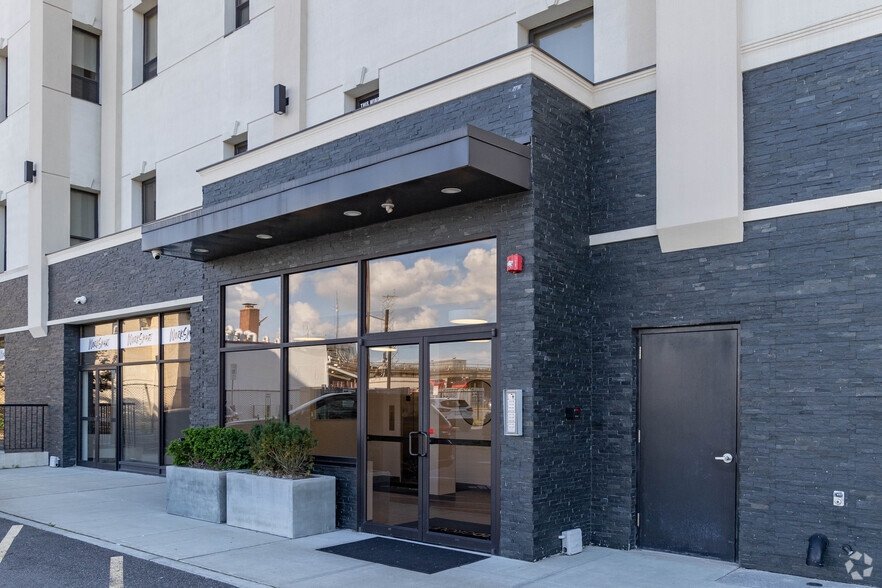 More Photos Of 35 N Broadway, Hicksville Multifamily For Sale