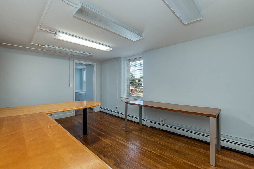 More Photos Of 27 Jefferson St, Taunton Office For Sale