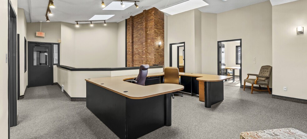 More Photos Of 1401-1405 W 29th St, Loveland Office For Sale