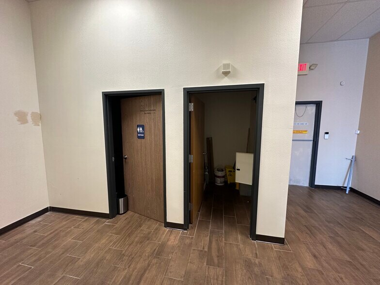 More Photos Of 7175 W Lake Mead Blvd, Las Vegas Unknown For Lease
