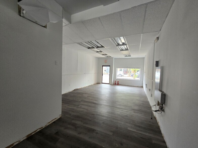 More Photos Of 88 Main St, Madison Freestanding For Sale