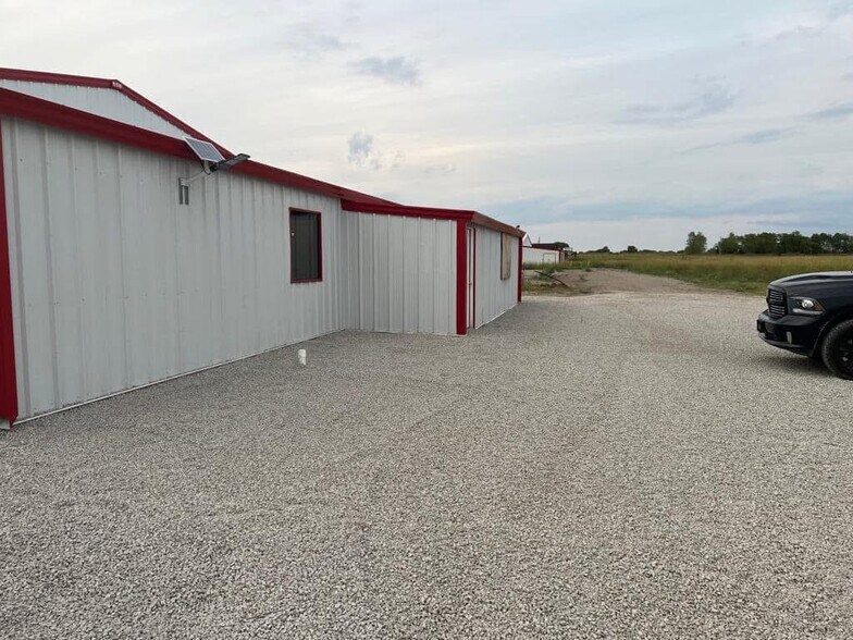 More Photos Of 13912 N 3977 Rd, Dewey Manufacturing For Sale