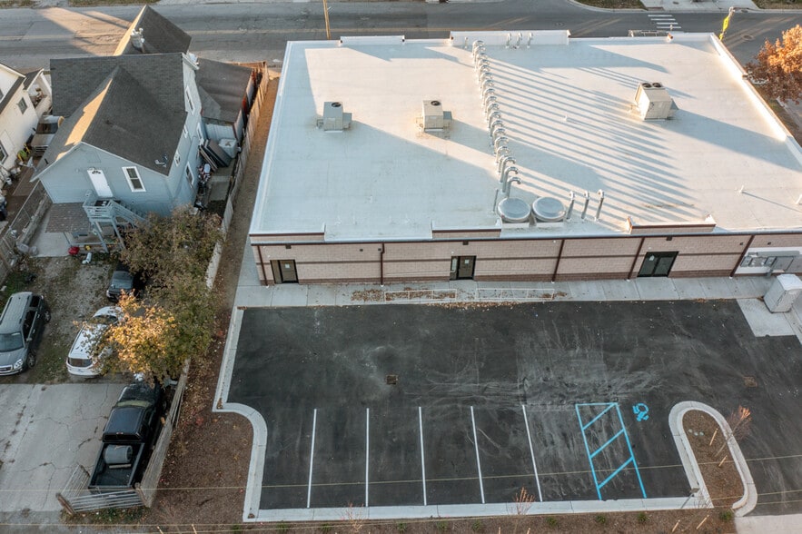 More Photos Of 1010 Cesar E Chavez Ave SW, Grand Rapids General Retail For Lease