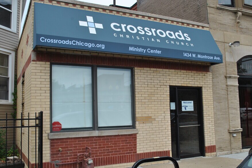 More Photos Of 1434 W Montrose Ave, Chicago Storefront For Lease