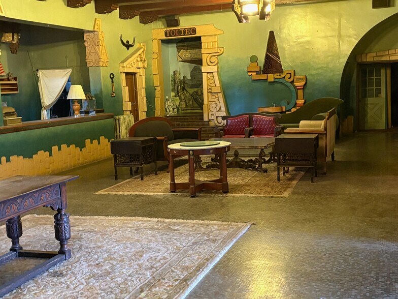 More Photos Of 301-317 W Foothill Blvd, Monrovia Storefront For Sale