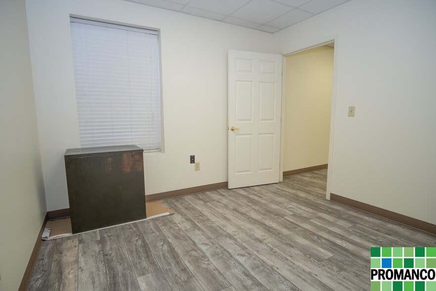 More Photos Of 111 Industry Rd, Marietta Light Distribution For Lease