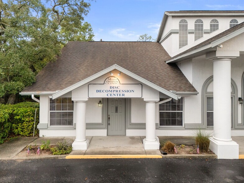 More Photos Of 1377 Deltona Blvd, Spring Hill Office For Lease