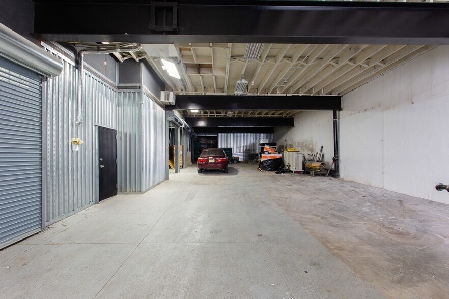 More Photos Of 910 Grand Ave, North Bergen Warehouse For Sale