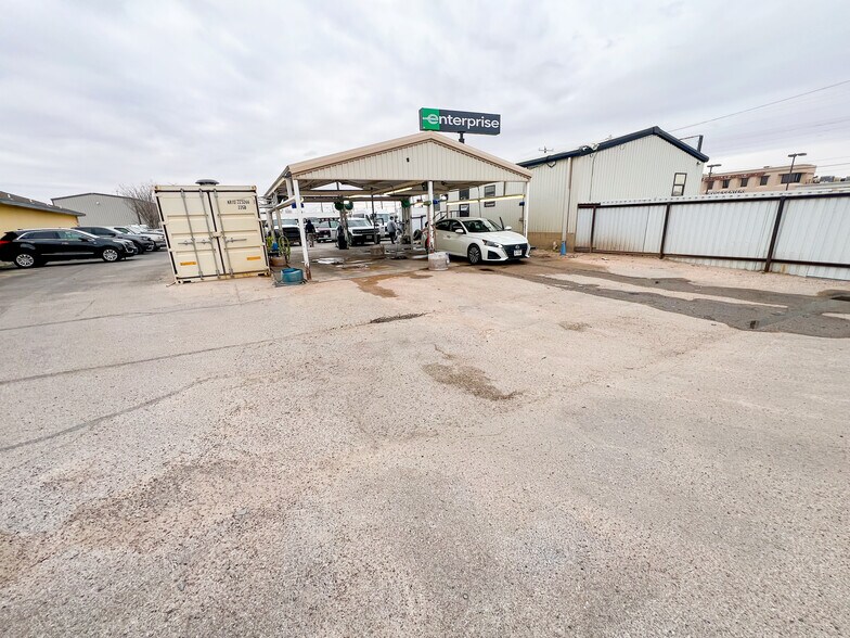 More Photos Of 2604 E 8th St, Odessa Freestanding For Sale