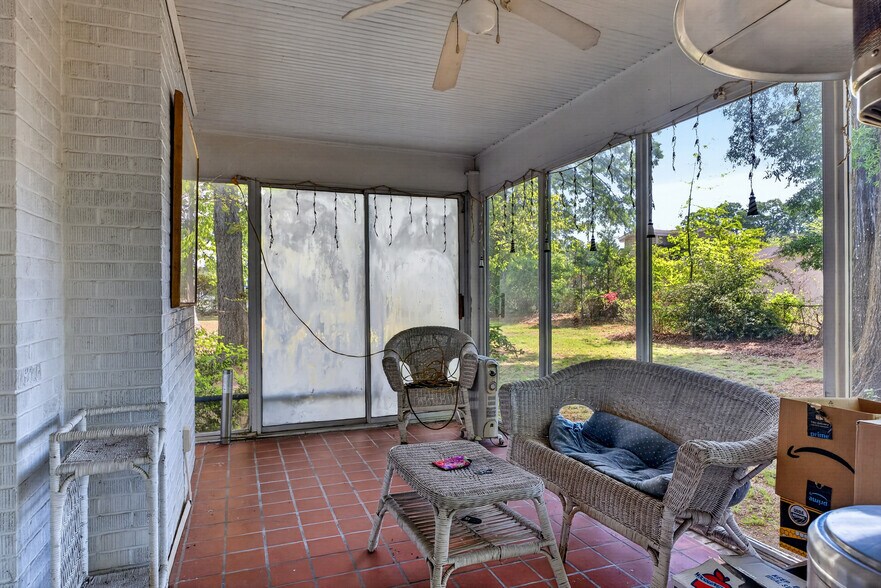More Photos Of 2870 King William Ave, West Point Land For Sale