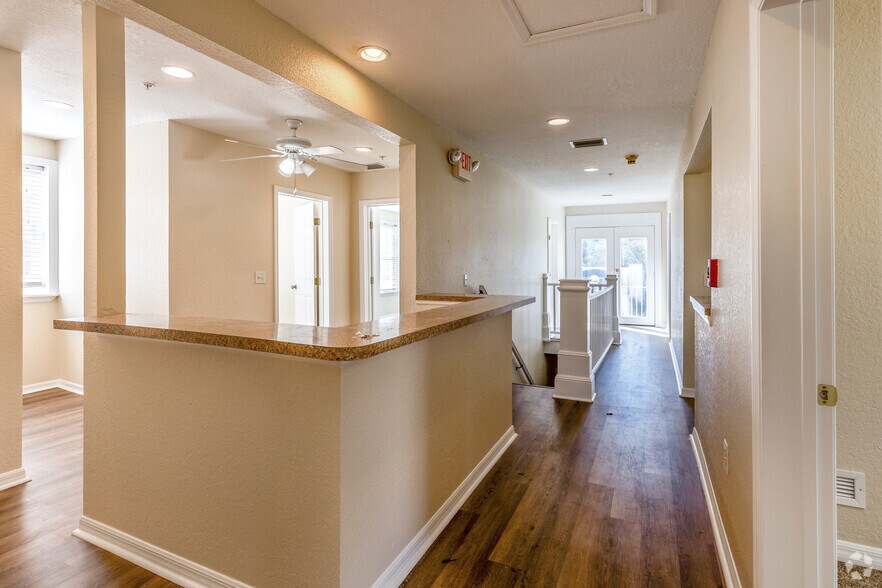 More Photos Of 1103-1109 14th St W, Bradenton Medical For Lease