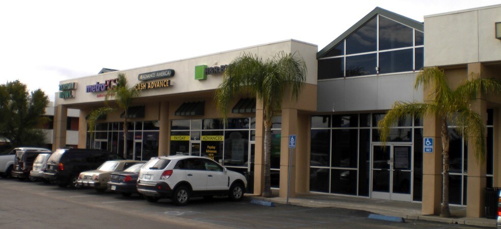 More Photos Of 2600 Oswell St, Bakersfield Restaurant For Sale