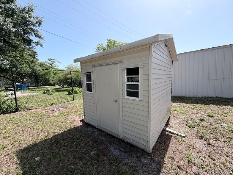 More Photos Of 2054 Crawford St, Fort Myers Loft Creative Space For Lease