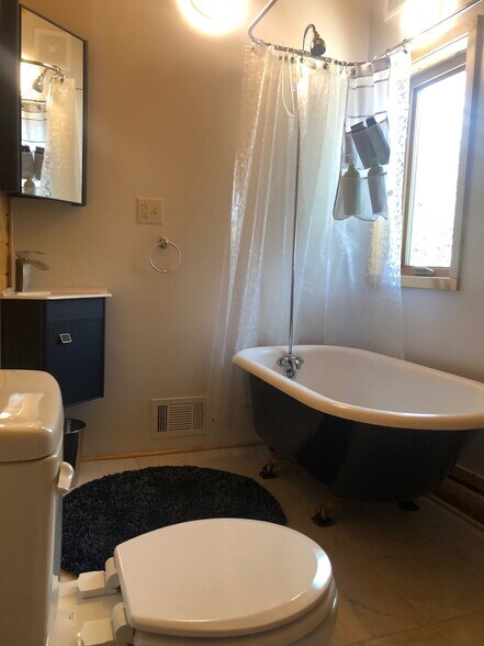 More Photos Of 465 Westover Rd, Two Harbors Specialty For Sale