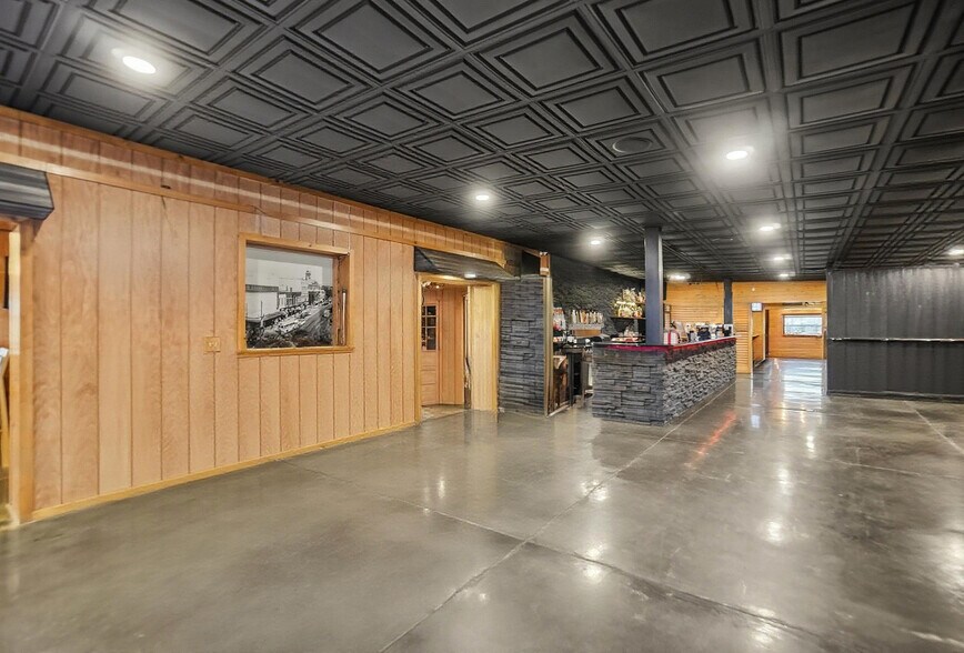 More Photos Of 2330 Bright Rd, Findlay Lodge Meeting Hall For Sale