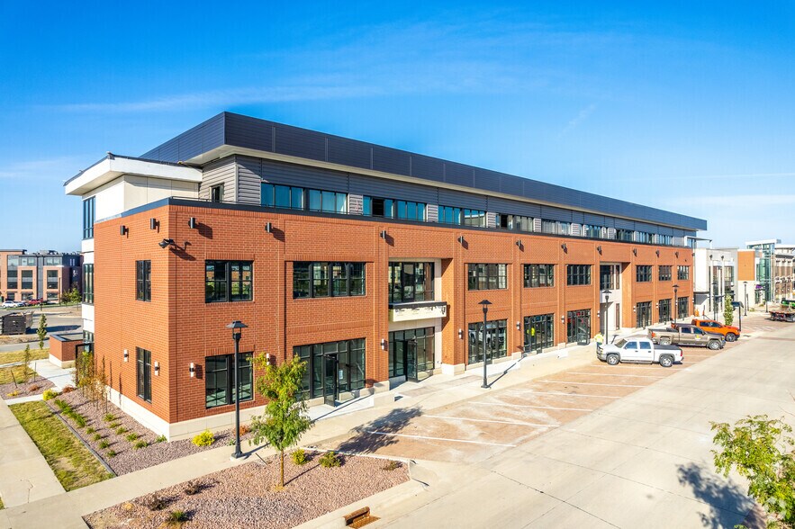 More Photos Of 1345 SW Park Square Dr, Ankeny Office Residential For Lease