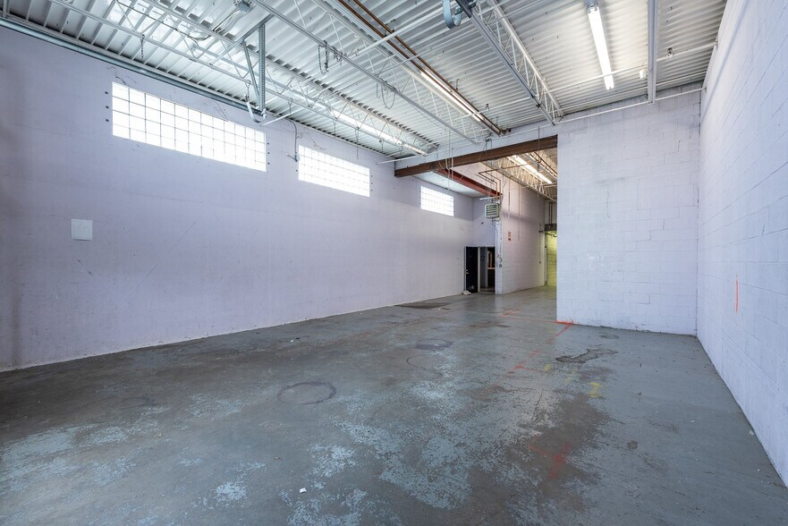 More Photos Of 120 Andover St, Danvers Freestanding For Lease
