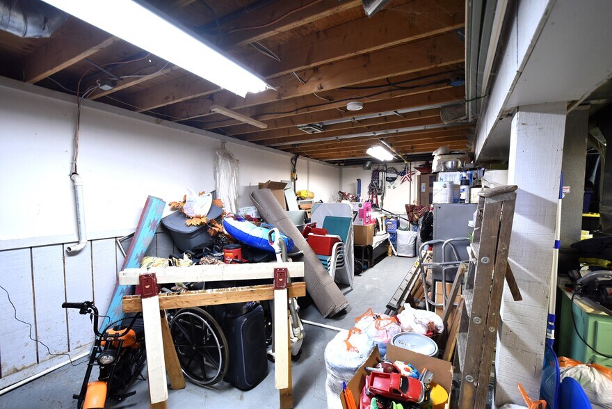 More Photos Of 11522 Davis St, Grand Blanc Office Residential For Sale